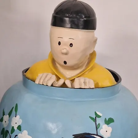 Sunny, Quiet, And 公寓 *